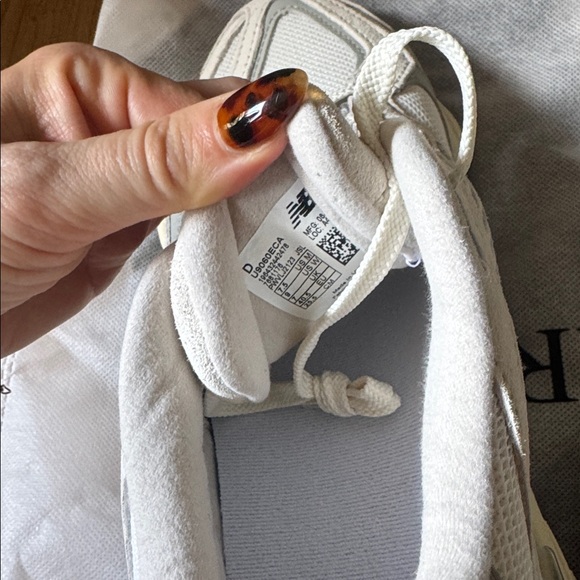 New Balance 9060 Sneakers - Picture 7 of 7